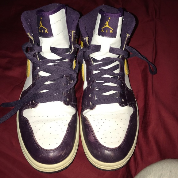 2009 Nike Air Jordan 1 Lakers Sample - Picture 3 of 5